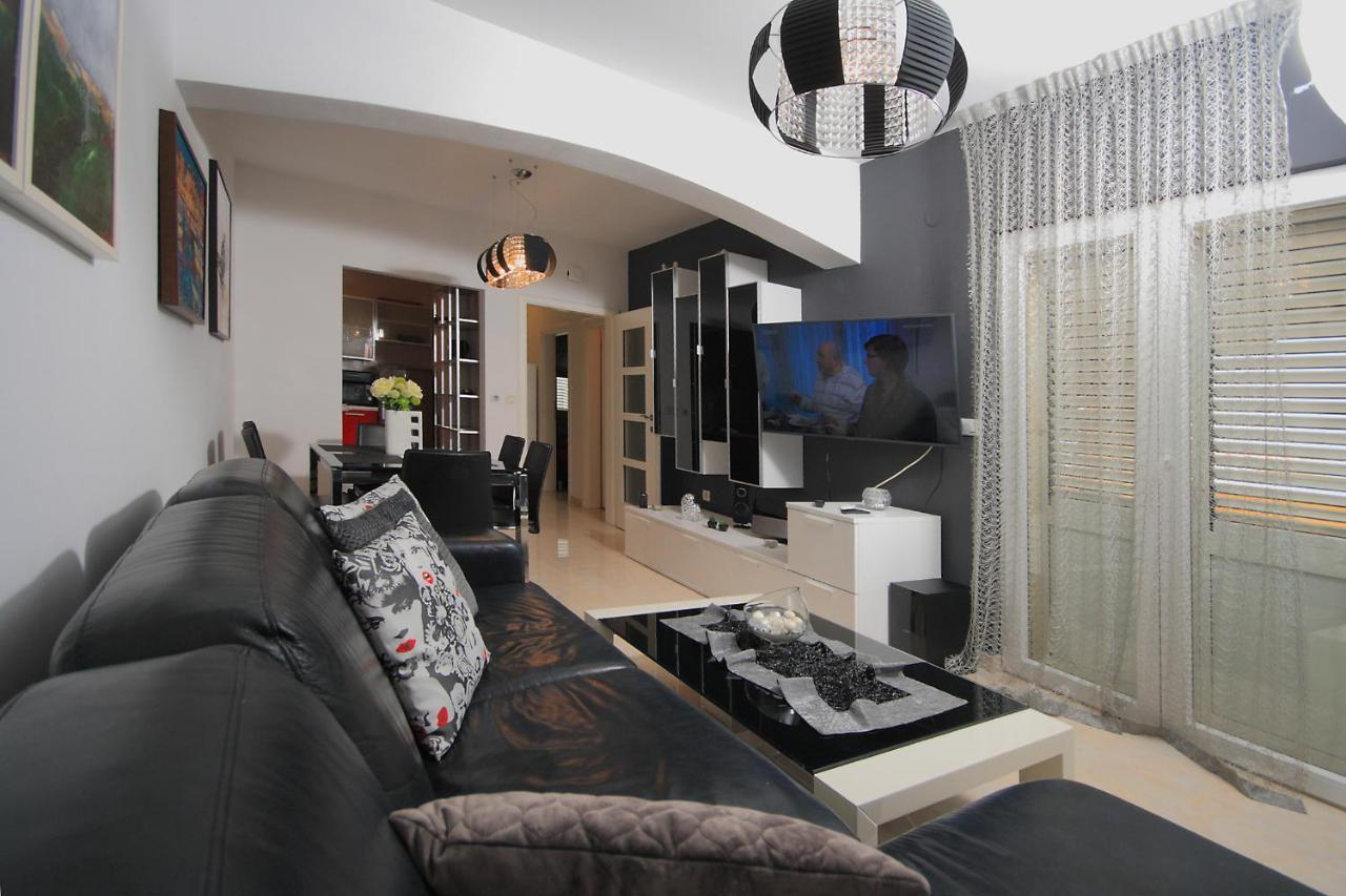Lavanda Residence With Heated Pool Trogir Split Donji Okrug  Buitenkant foto