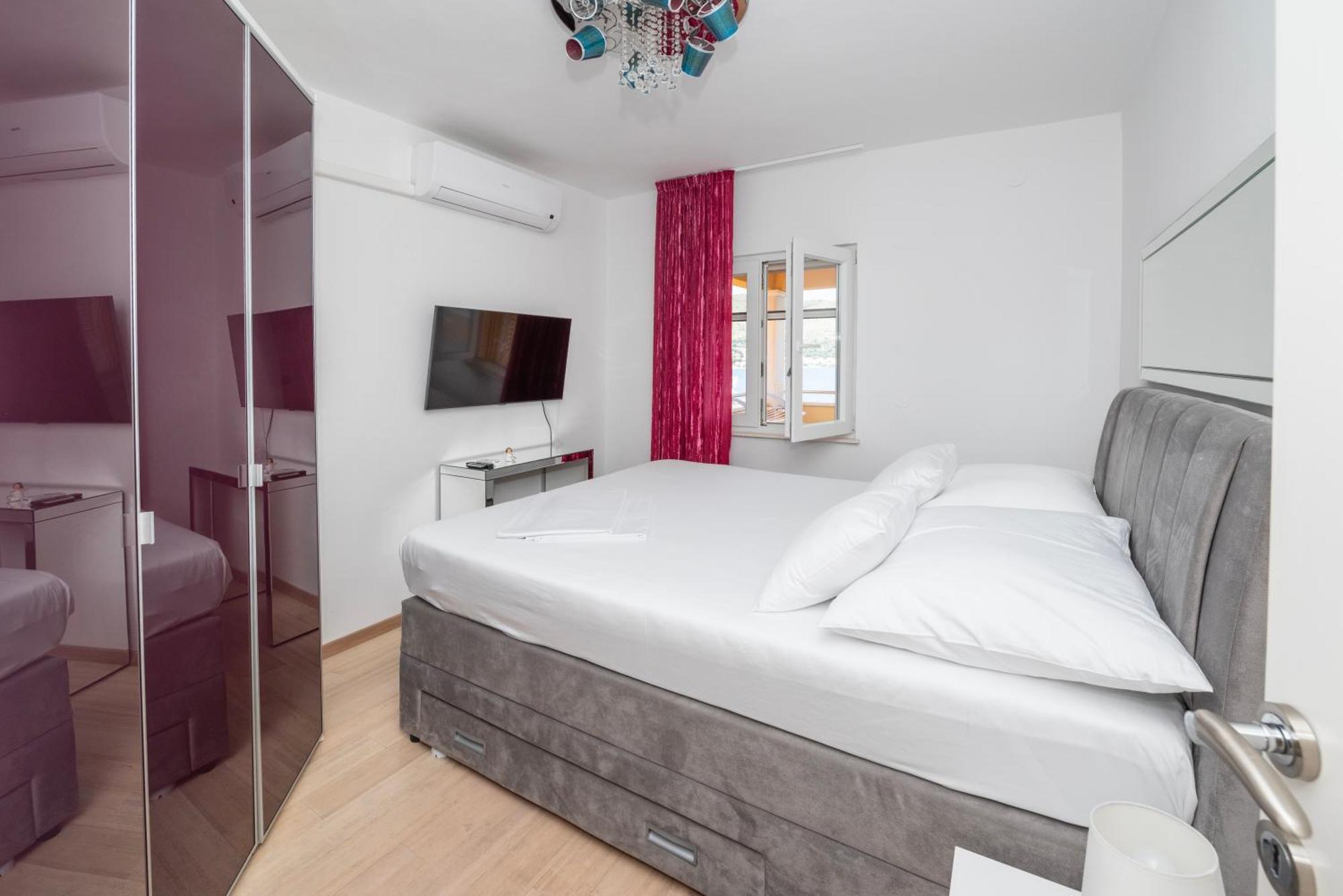 Lavanda Residence With Heated Pool Trogir Split Donji Okrug  Buitenkant foto