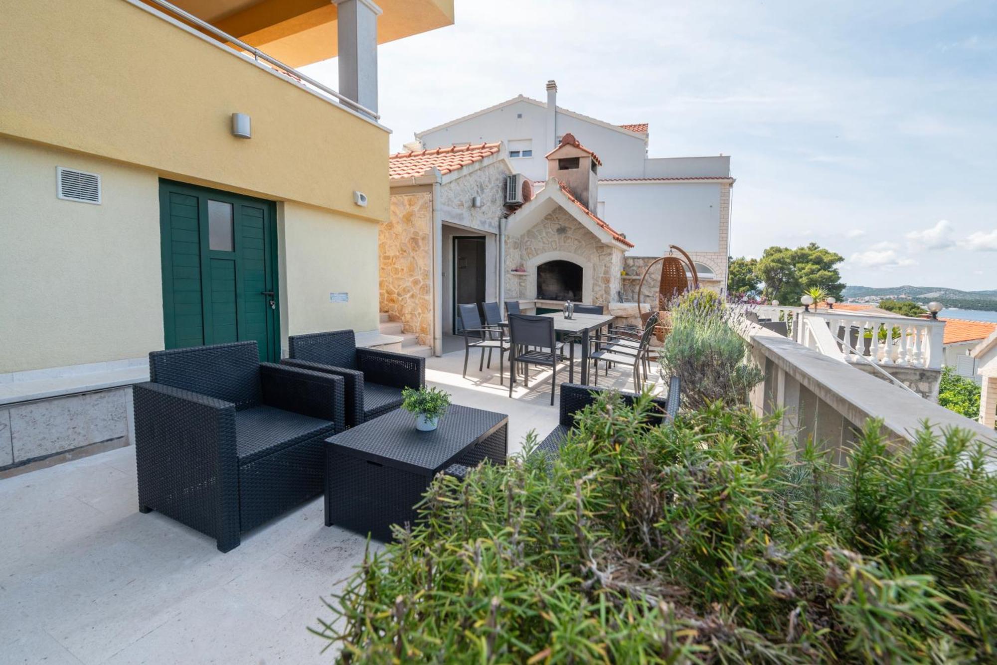 Lavanda Residence With Heated Pool Trogir Split Donji Okrug  Buitenkant foto