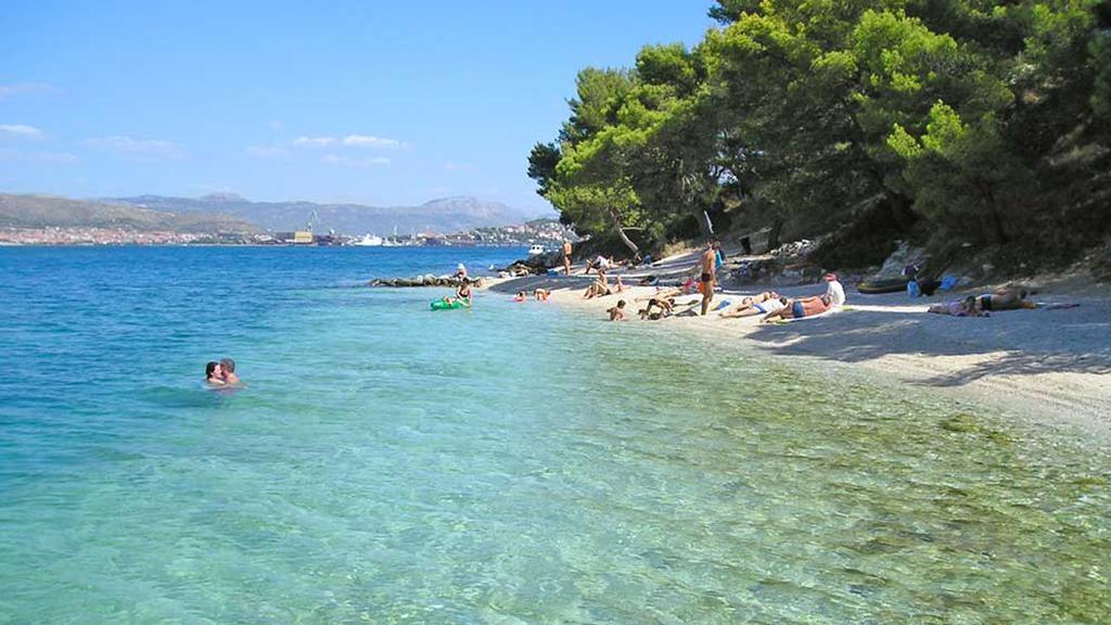 Lavanda Residence With Heated Pool Trogir Split Donji Okrug  Kamer foto